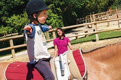 À quel âge peut-on commencer le poney ? Quels bienfaits pour l'enfant ?