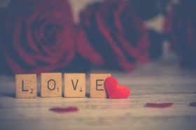 love en lettres scrabble saint-valentin