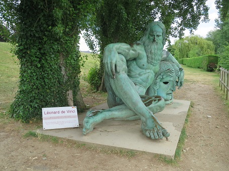 Statue de Léonard de vinci