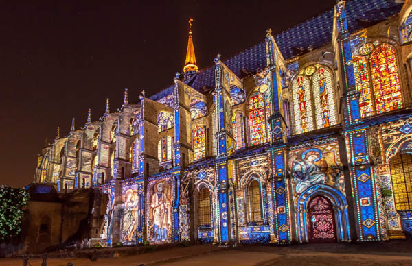 Eglise Saint-Pierre light - Copyright ça va être beau- Photo Cité Patrimoine - Office de Tourisme de Chartres