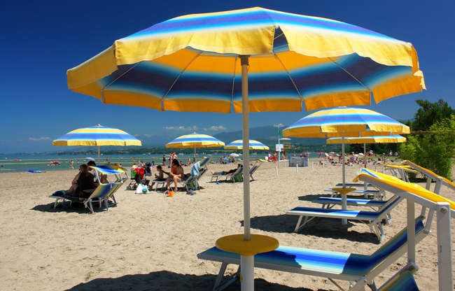 Plage de sable à Excenevex du bord lac Léman