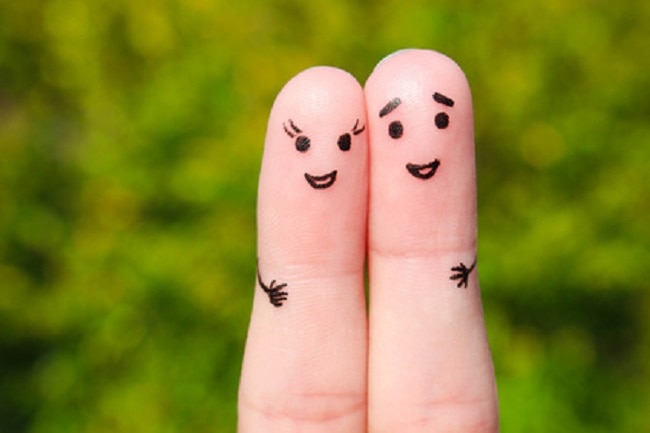 Couple heureux "finger art"