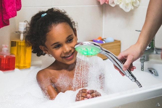 Hygiène et économie d'eau : essayez la douche éco !