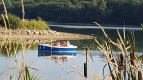 bateau électrique sur le lac du valjoly