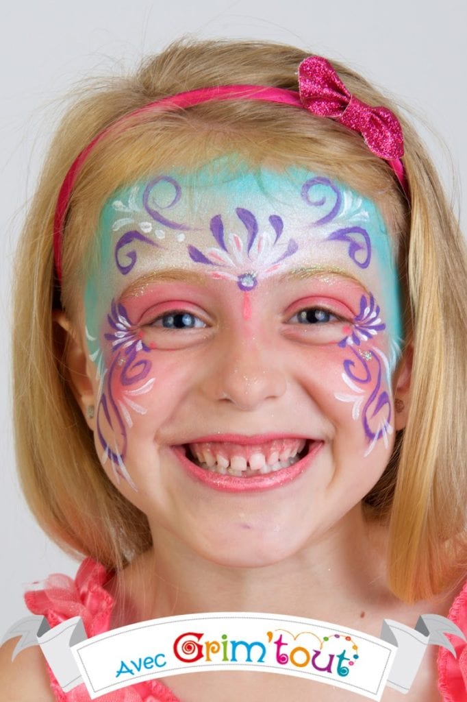 Maquillage de princesse des coeurs - Tutoriel maquillage des enfants 