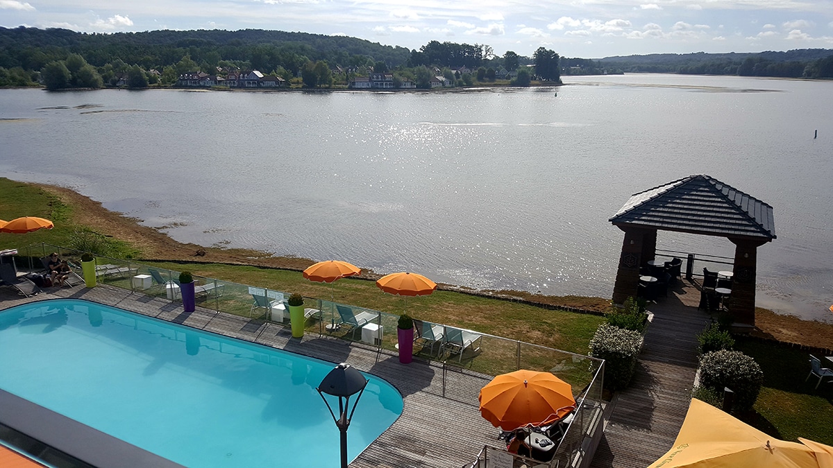 hotel autour du lac d'ailette pour nuit en famille