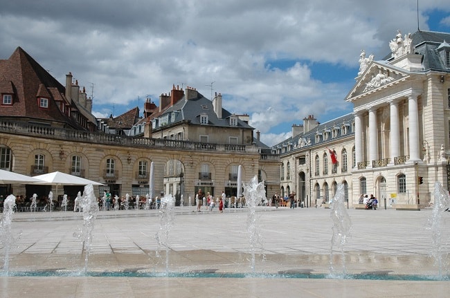 PLACE DE LA LIBERATION A DIJON