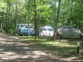 camping La Calanque au lac du Bourdon dans l'Yonne