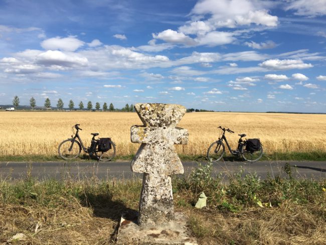 Le PNR du Vexin français à vélo, croix pattée