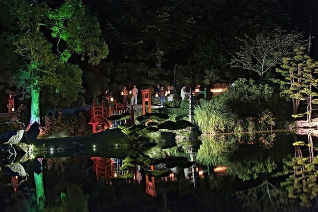 Parc oriental de Maulevrier de nuit