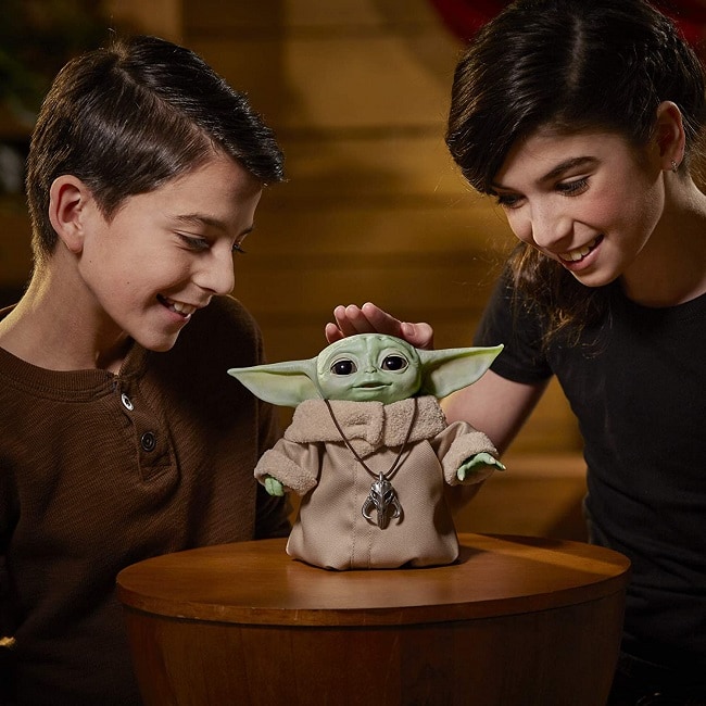 baby Yoda Hasbro animatronics