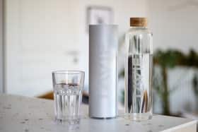 bouteille purifiante LaVie pour purifier l'eau du robinet