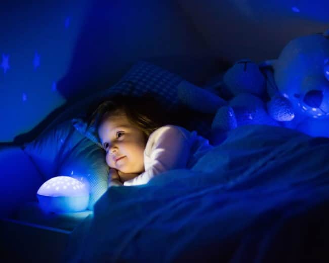 Quelle veilleuse LED choisir pour une chambre d'enfant ? - MaFamilleZen