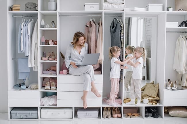 Dressing : créer un espace de rangement bien pensé pour une chambre