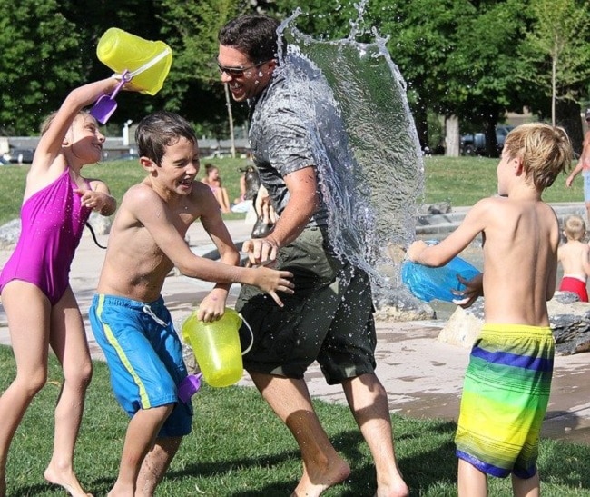 vacances en famille, développer la complicité parents enfants