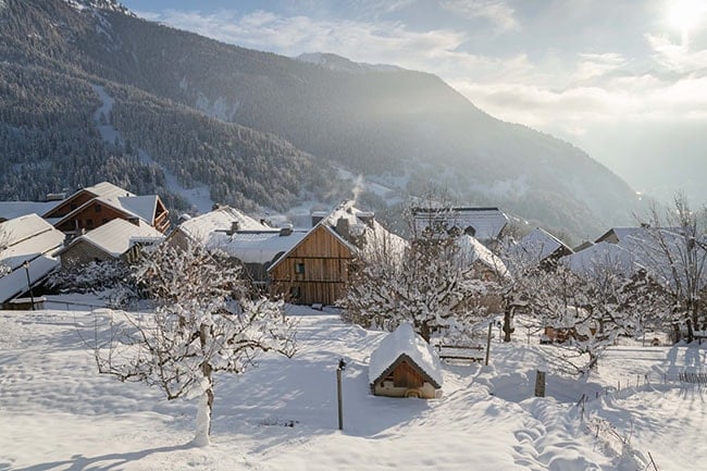 Vaujany village hiver