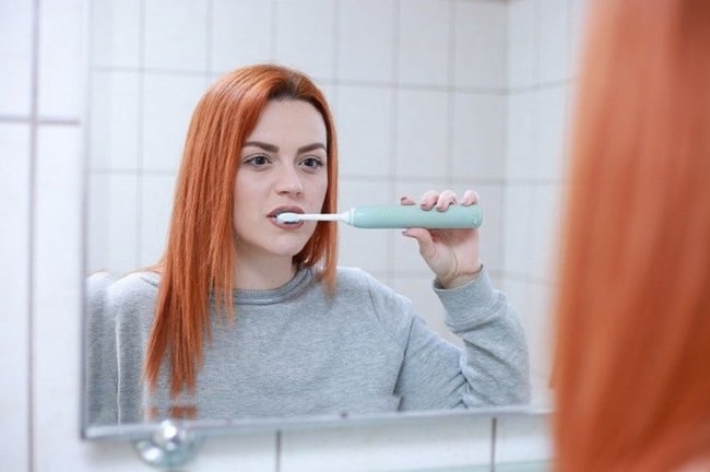 brosse à dents électrique sonique ou rotative