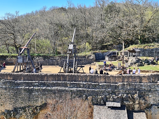 chateau de castelnaud démonstation tir trebuchet