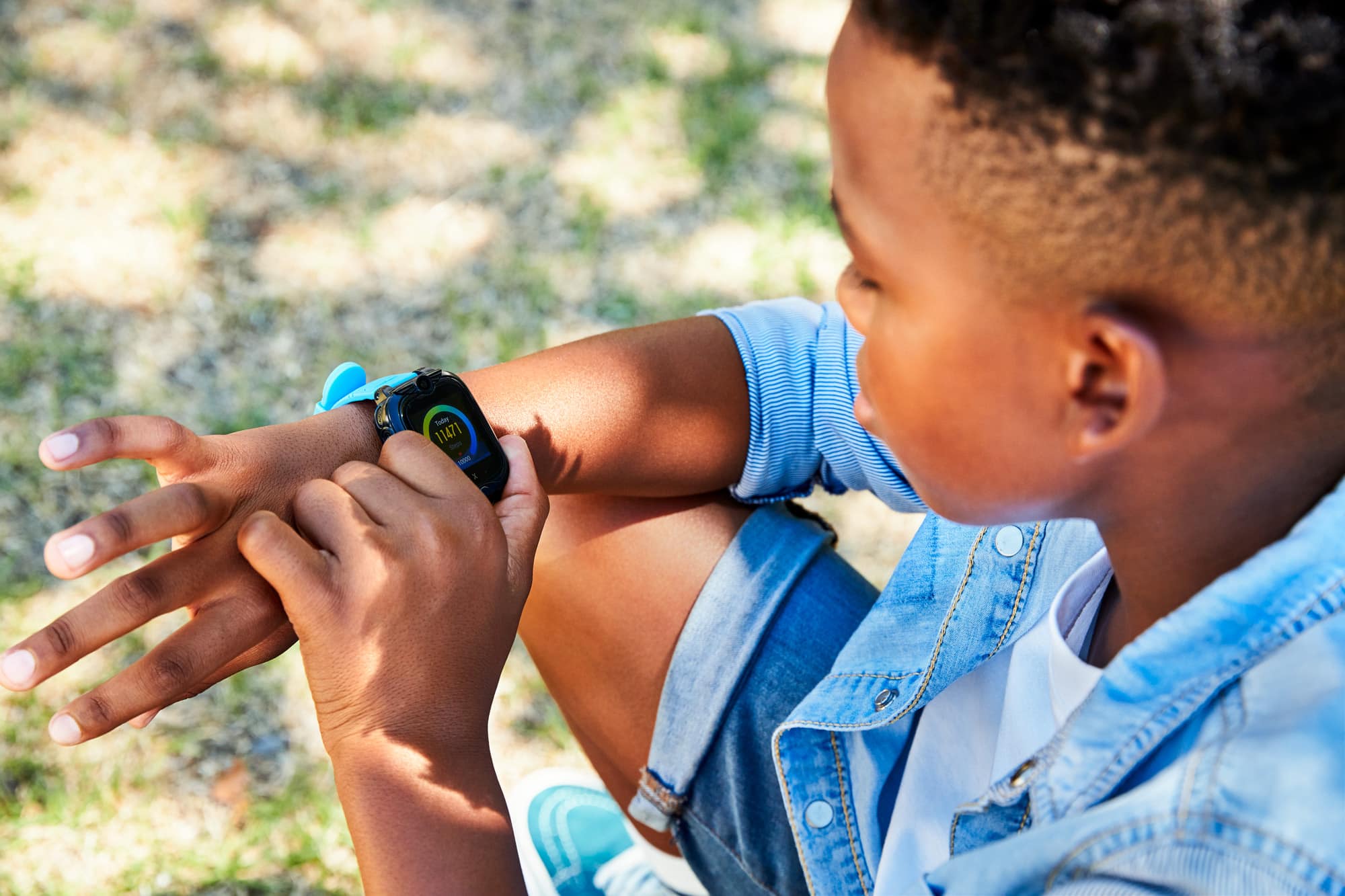 Montre Connectée Enfant, Montre Enfant Fille Garçon avec Téléphone