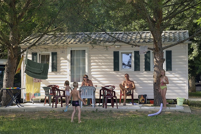 mobil-home en camping pour famille recomposée