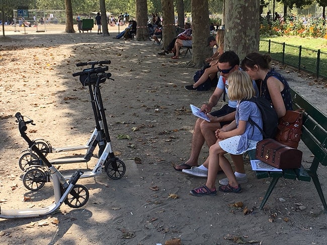 chasse au trésor en trottinette dans paris