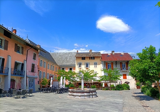 conflans village medieval savoie