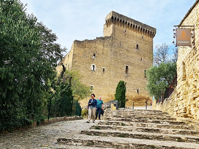 quoi visiter à chateauneuf du pape