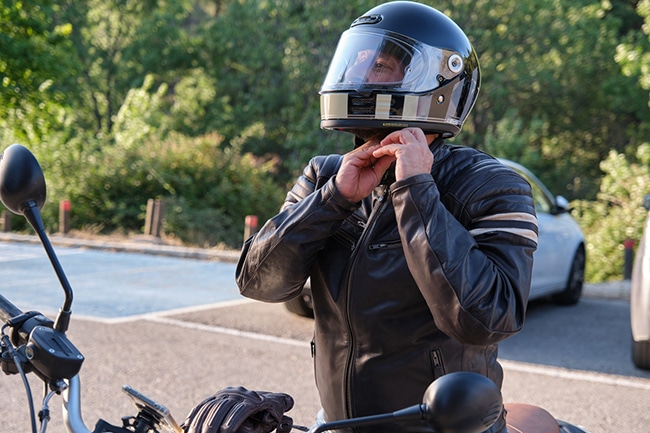 casque intégral moto équipement
