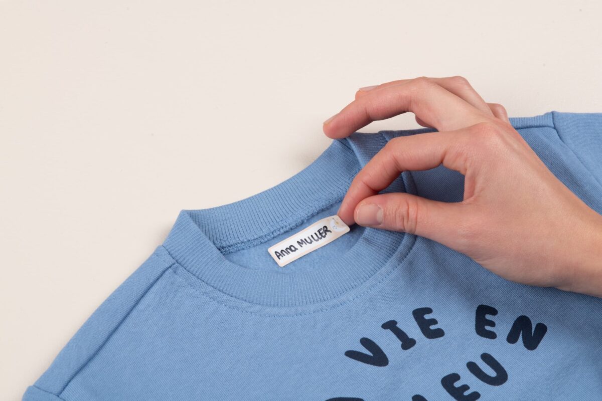 étiquettes autocollantes vêtements avery