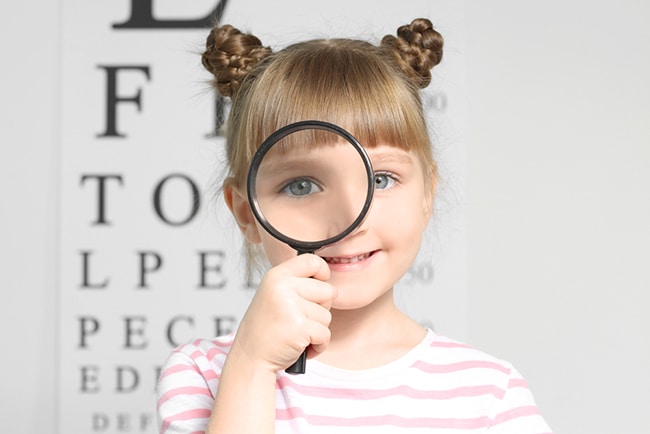 comment savoir si mon enfant a des problèmes de vue