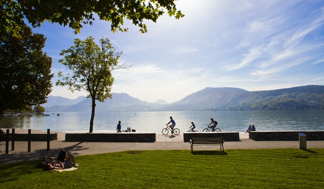 piste cyclable autour lac annecy