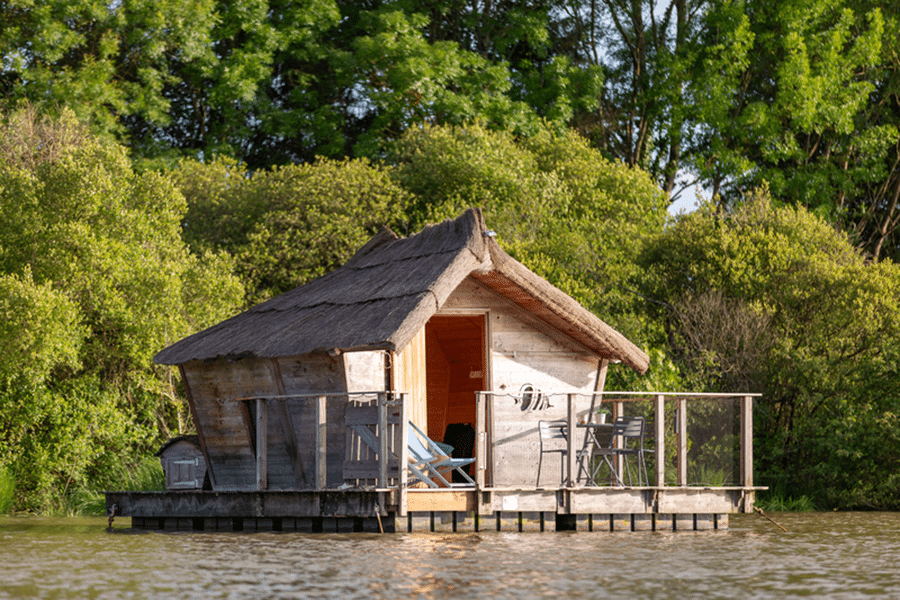 cabane sur l'eau pour weekend à deux