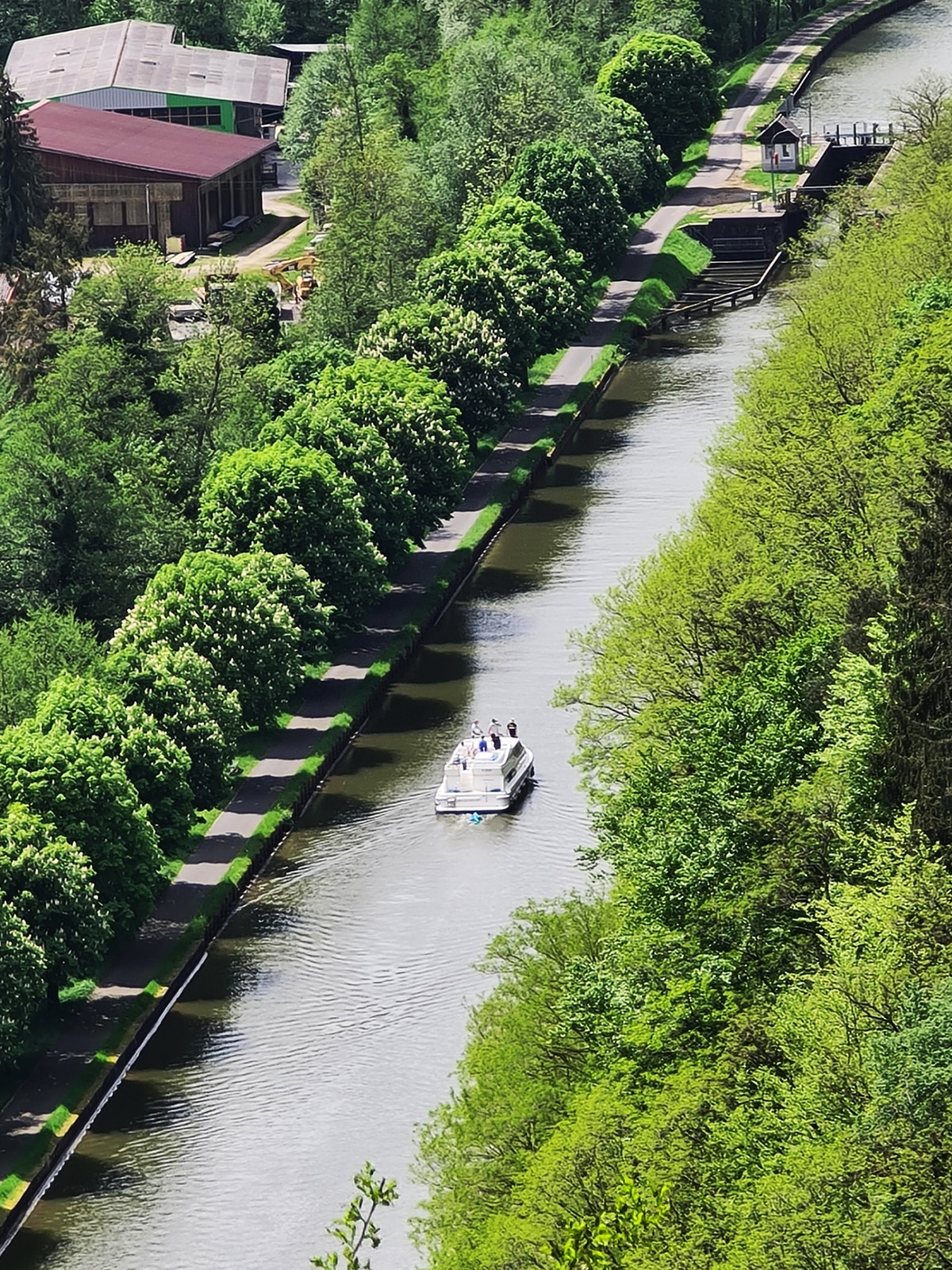 location bateau sans permis lutzelbourg