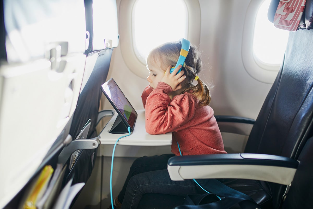 comment occuper les enfants pendant un long voyage en avion