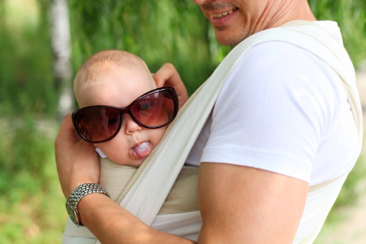 comment protéger bébé du soleil en portage ?