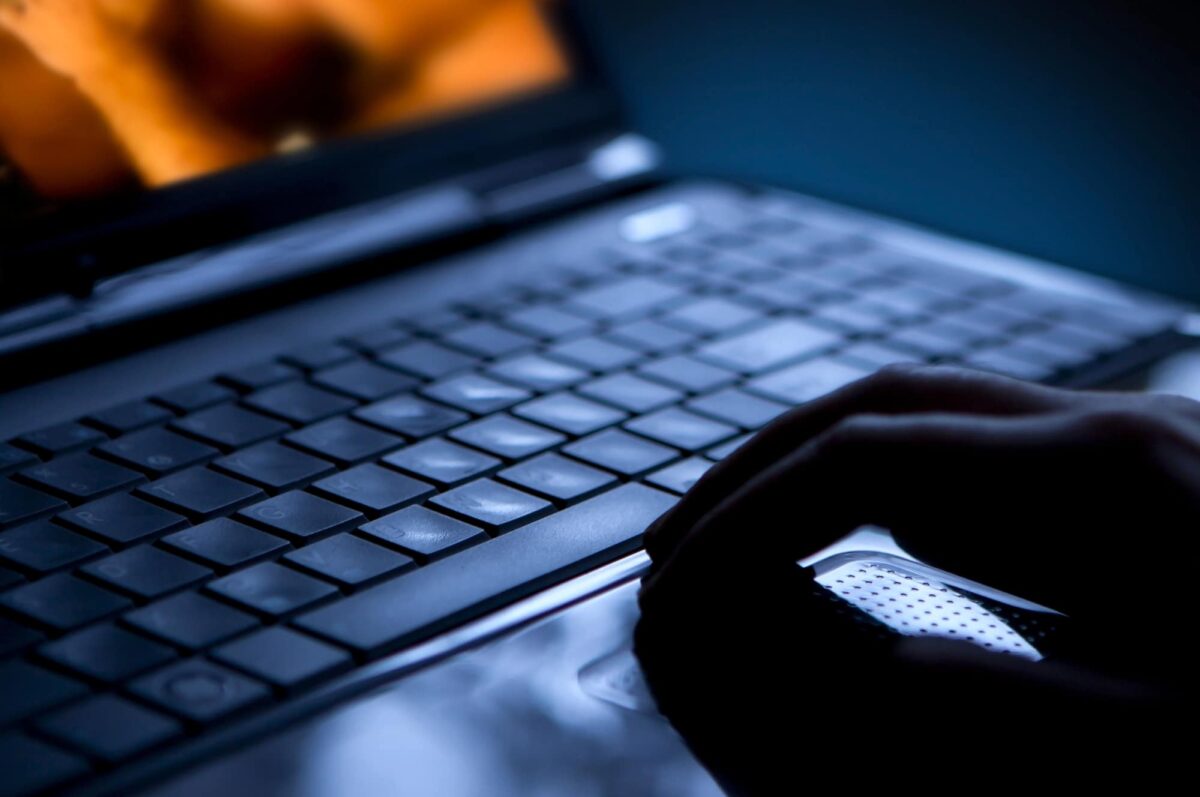 impact de la pornographie en ligne sur les adolescents garçons