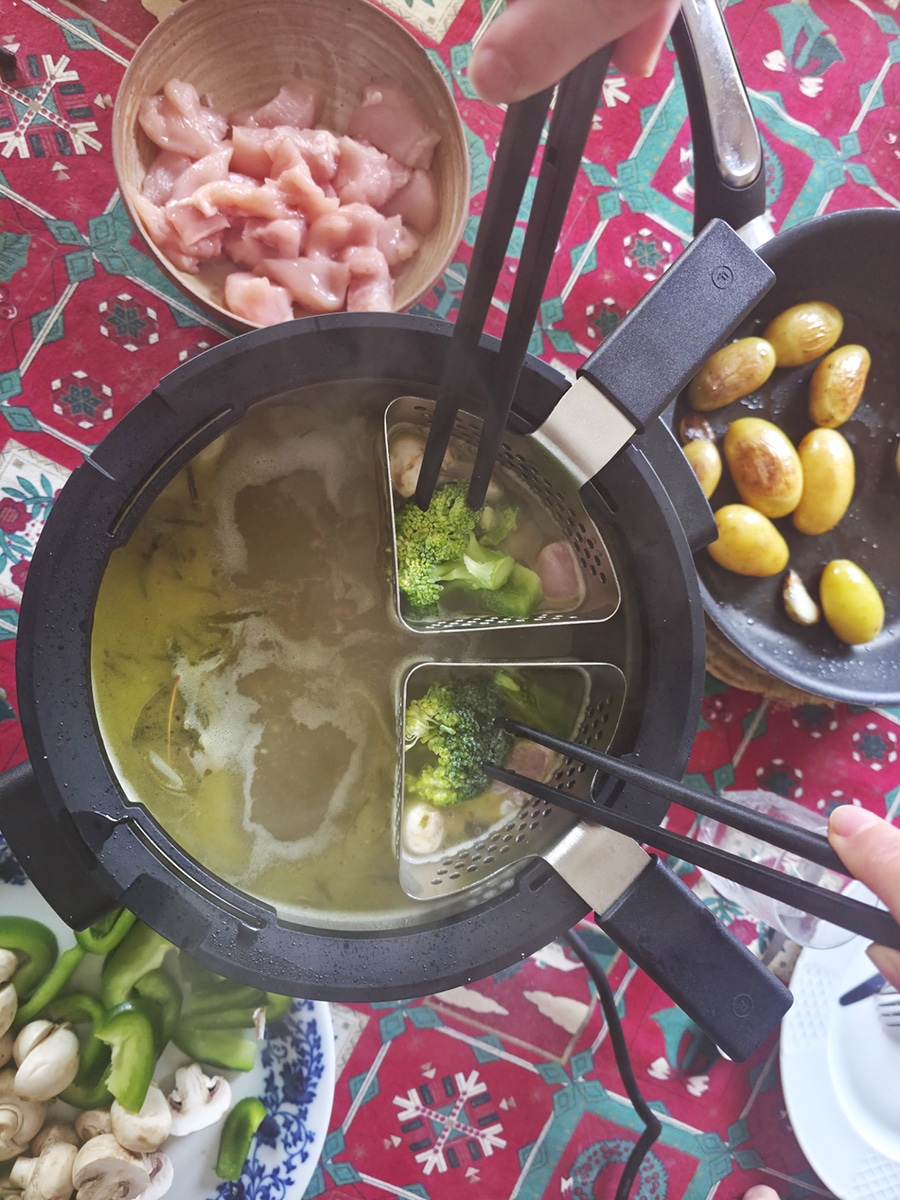 Appareil à fondue avec panier