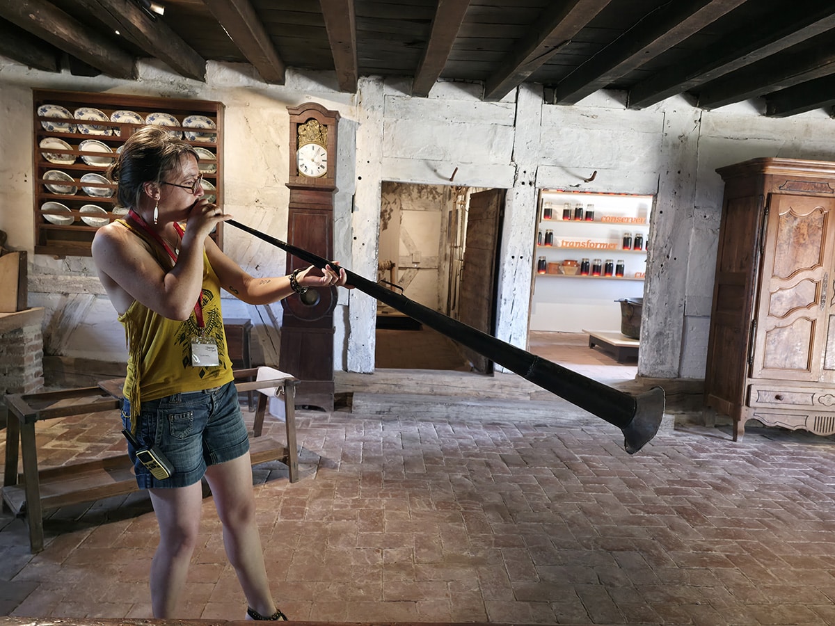 bauche instrument utilisé dans les fermes bressanes pour appeler les ouvriers