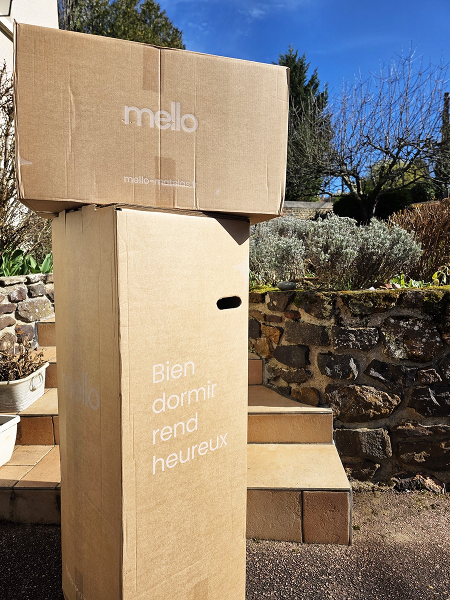 carton contenant un matelas compressé mello