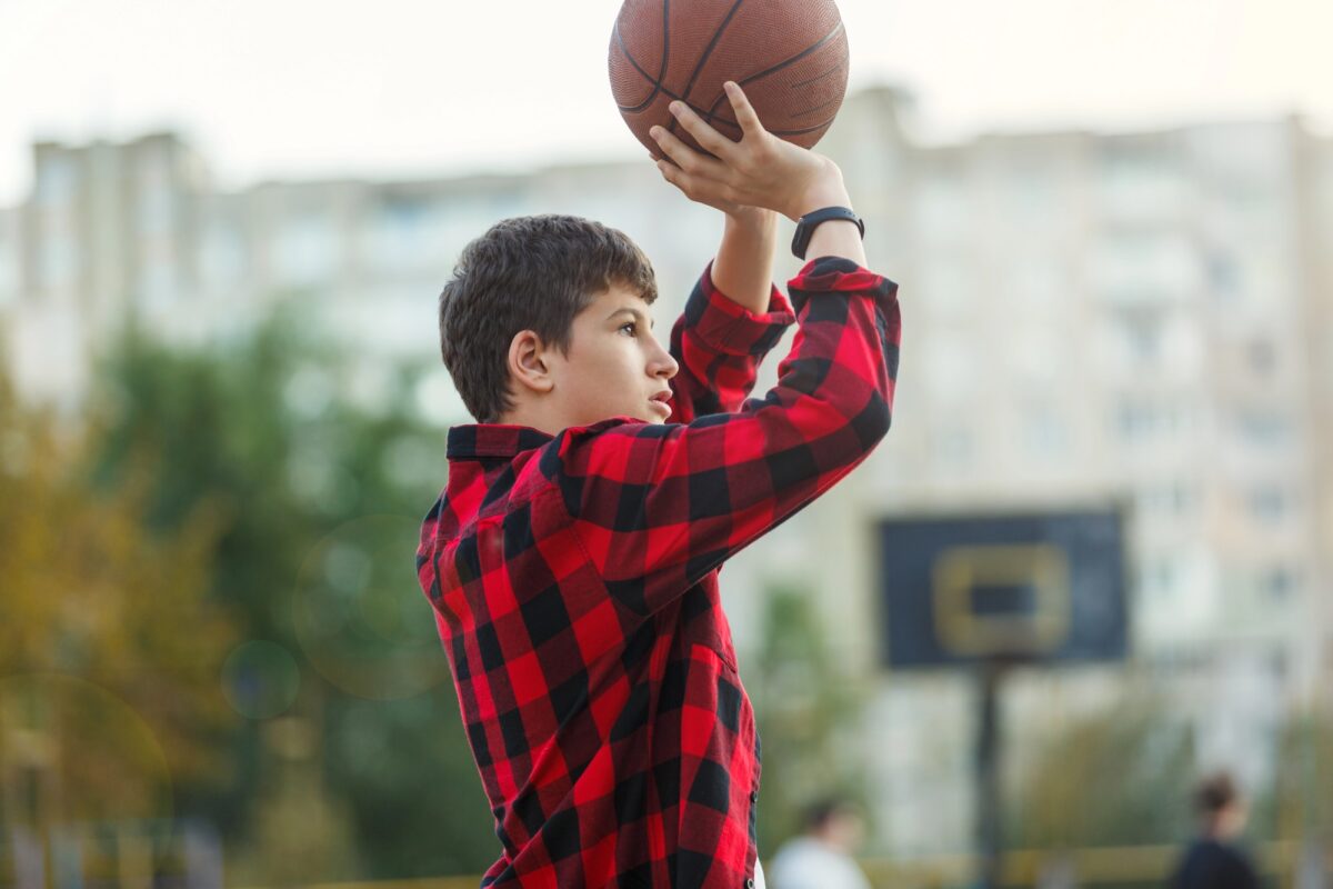 ado qui se prépare à ses examens en faisant du sport pour booster son mental