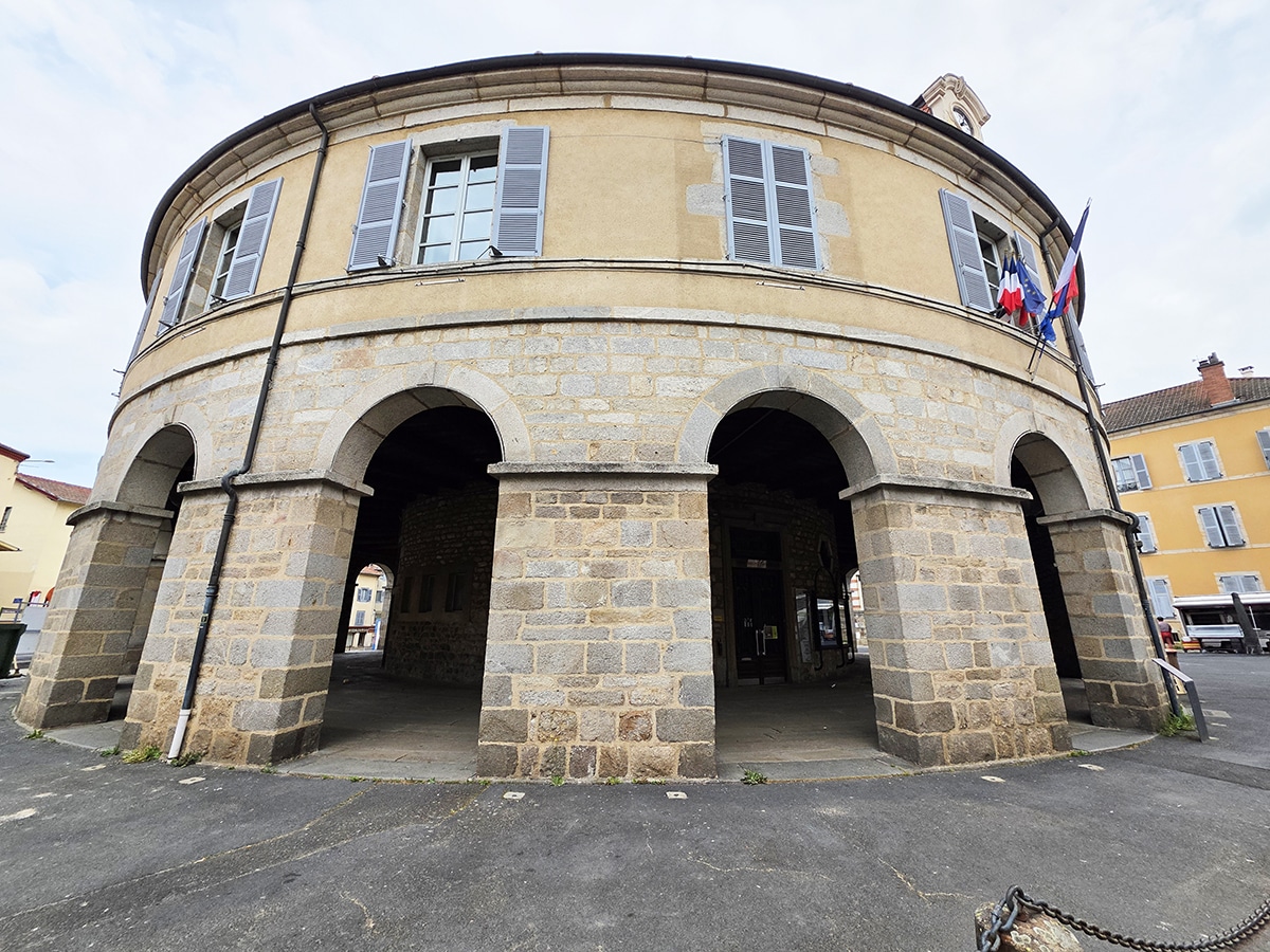 mairie ronde d'ambert