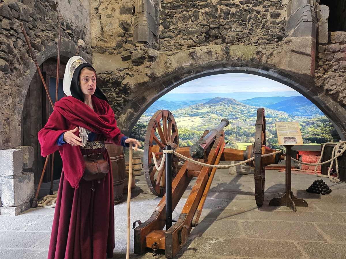 visite guidée chateau de murol