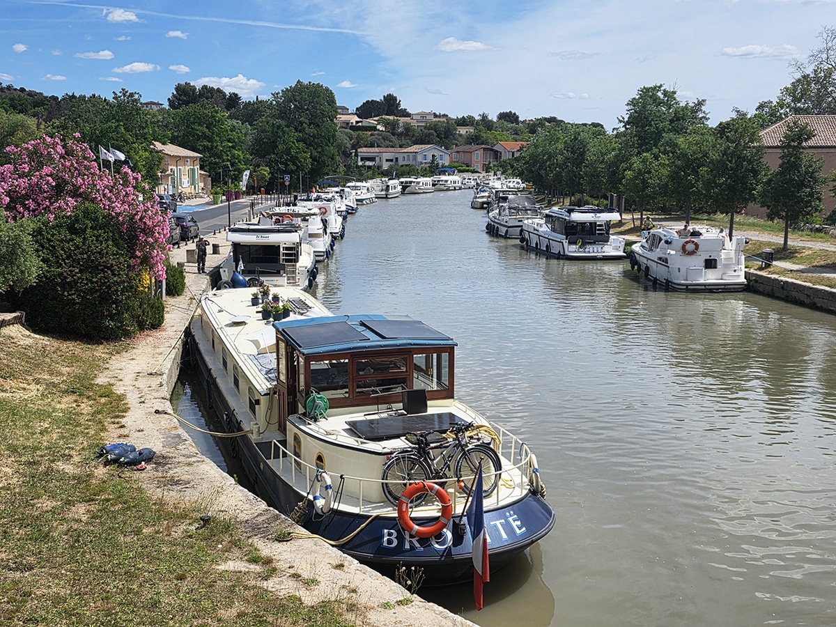 port fluvial de capestang sur le canal du midi