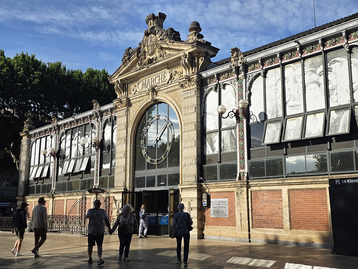 façade des halles de narbonne