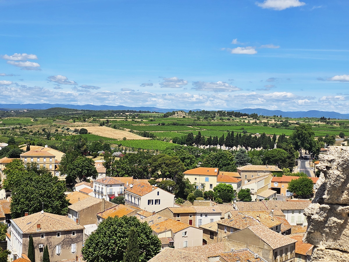 vue panoramique du haut du clocher de la cathédrale de capestang